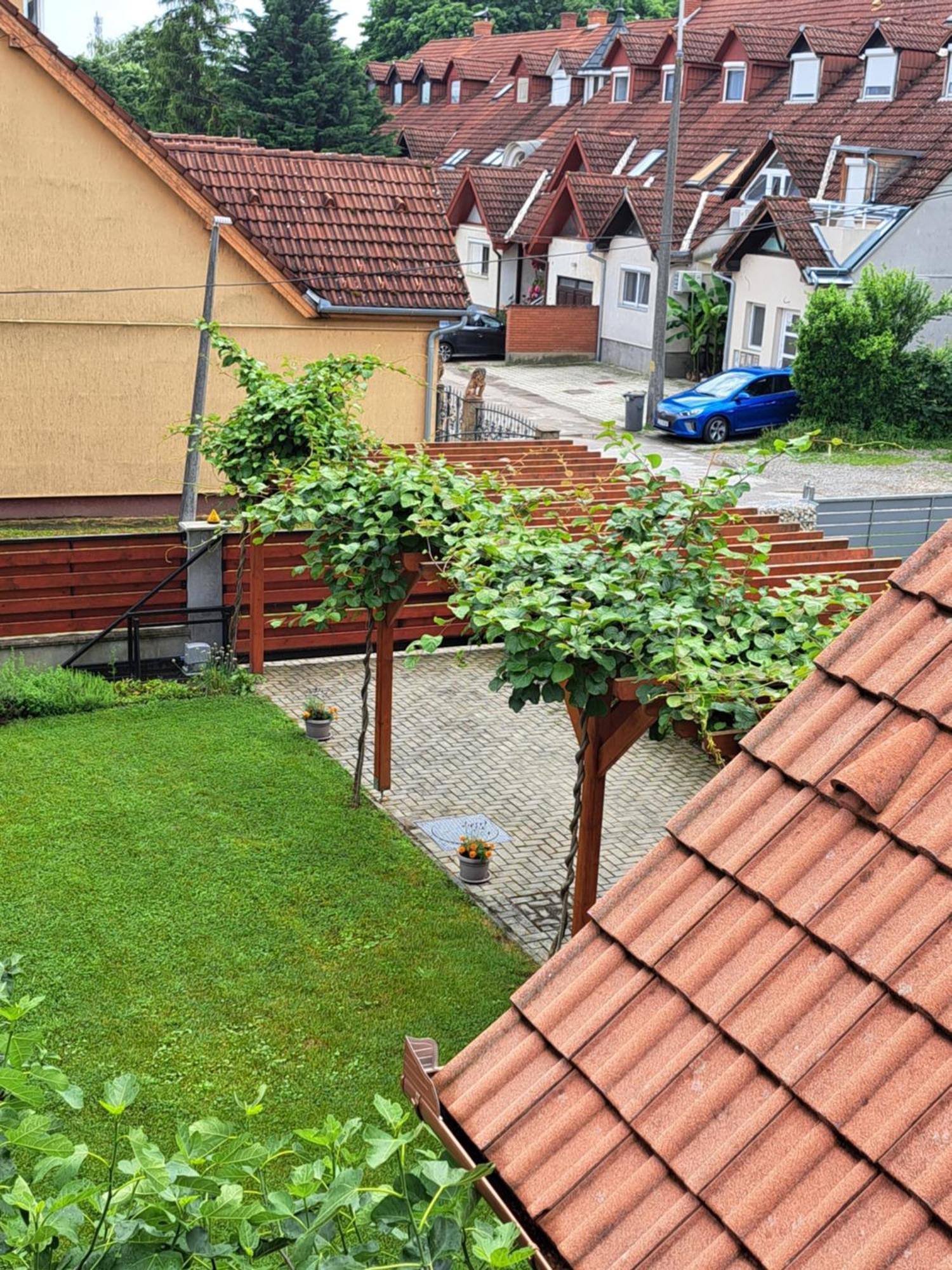 Emma Apartman Harkan Zimmer foto